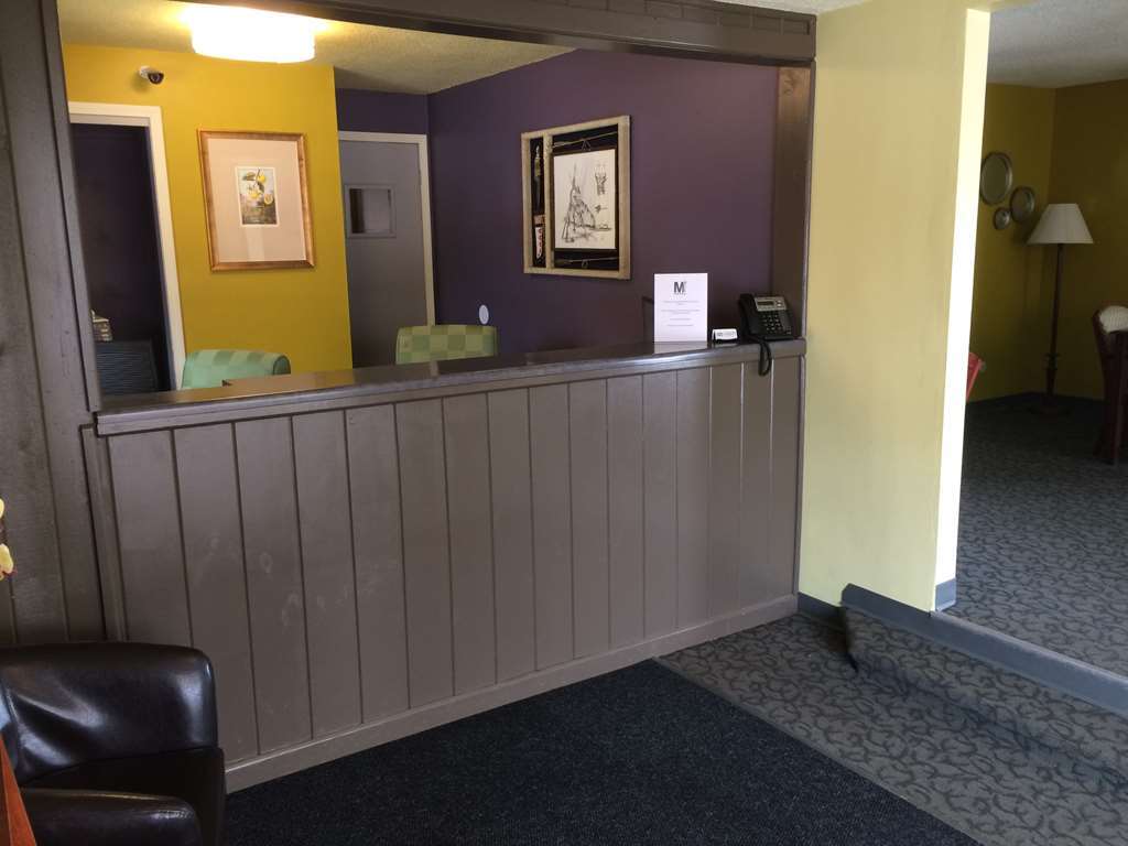 M Star Rapid City Interno foto